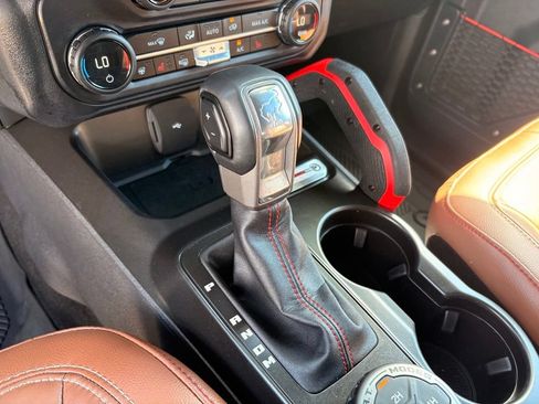 Used 2023 Ford Bronco Heritage Edition AWD/4WD image 21