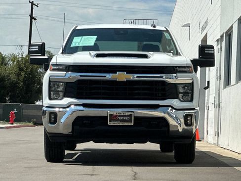 Used 2025 Chevrolet Silverado 2500 LT w/ Convenience Package AWD/4WD image 9