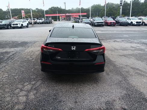 Used 2024 Honda Civic EX image 17