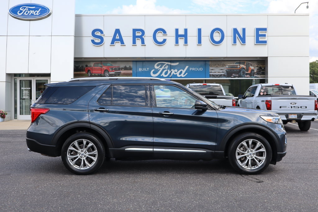 Used 2022 Ford Explorer Limited w/ Equipment Group 301A AWD/4WD image 2
