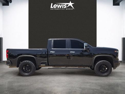 Used 2024 Chevrolet Silverado 3500 LTZ AWD/4WD image 5