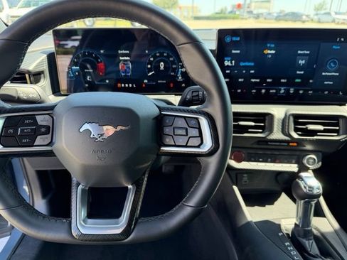 Used 2025 Ford Mustang Coupe RWD image 12