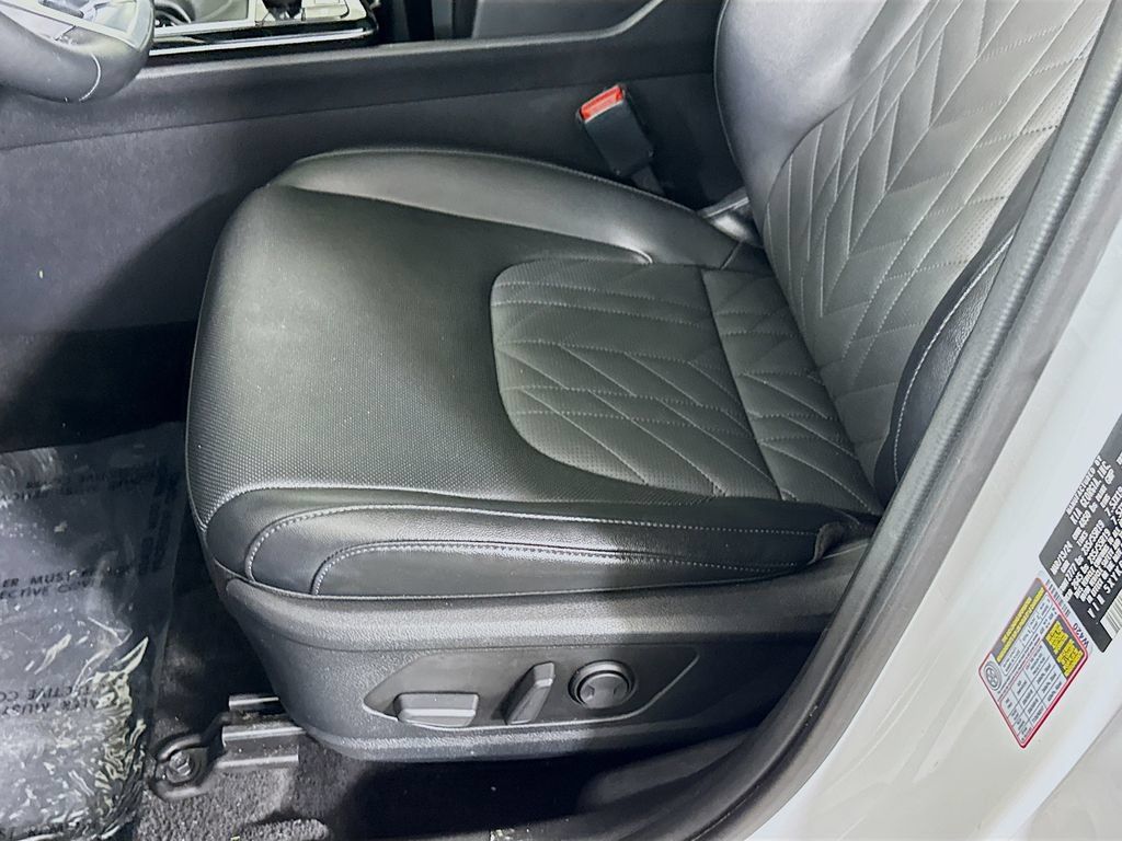 Certified 2024 Kia Sportage X-Line w/ X-Line Premium Package AWD/4WD image 26