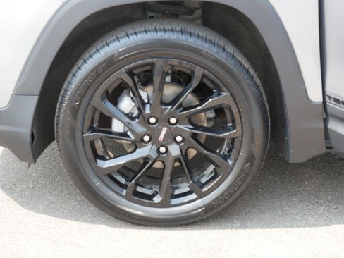 Used 2024 GMC Terrain SLT w/ Elevation Edition AWD/4WD image 15