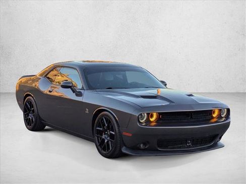Used 2016 Dodge Challenger R/T Scat Pack w/ Leather Interior Group image 3