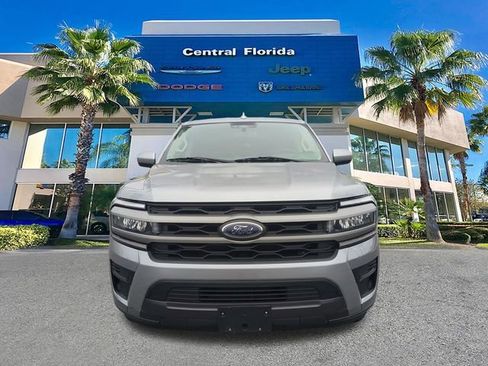 Used 2024 Ford Expedition Max XLT AWD/4WD image 3