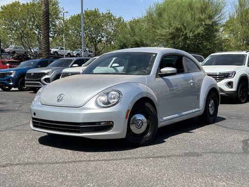 Used 2014 Volkswagen Beetle 1.8T FWD image 31