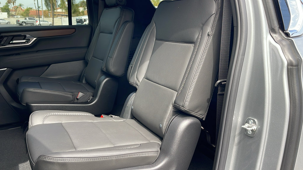 New 2026 GMC Yukon XL Denali AWD/4WD image 14