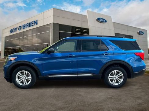 Certified 2023 Ford Explorer XLT w/ Equipment Group 202A AWD/4WD image 2