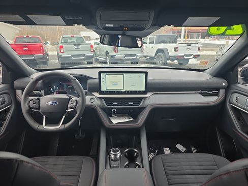 New 2026 Ford Explorer ST-Line w/ ST-Line Street Pack image 17