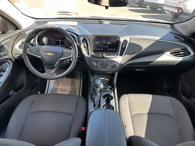 Used 2023 Chevrolet Malibu LT FWD image 17