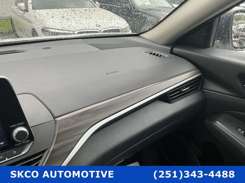 Used 2025 Nissan Altima 2.5 SV FWD image 22