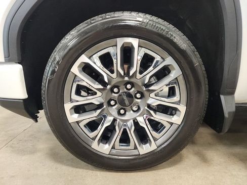 Certified 2024 GMC Sierra 1500 Denali Ultimate AWD/4WD image 10