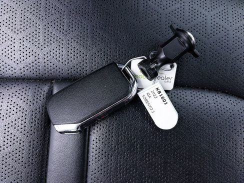 Used 2022 Kia Sorento S w/ Panoramic Sunroof Package image 28