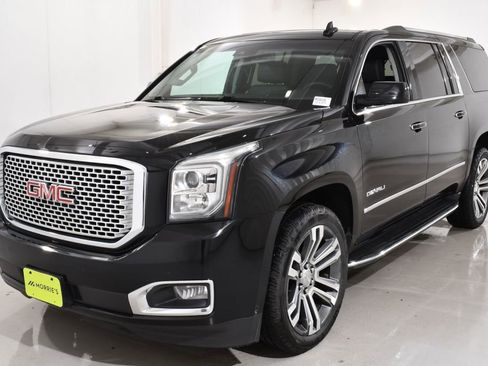 Used 2017 GMC Yukon XL Denali w/ Open Road Package AWD/4WD image 2