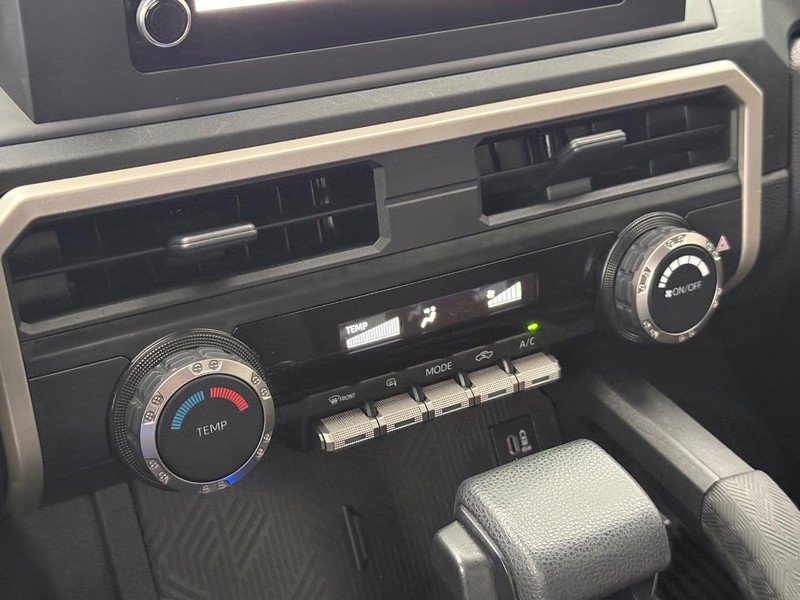 Used 2025 Toyota Tacoma SR AWD/4WD image 28
