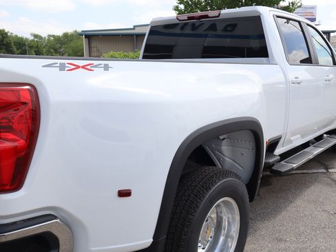 New 2026 Chevrolet Silverado 3500 LT w/ Safety Package AWD/4WD image 7