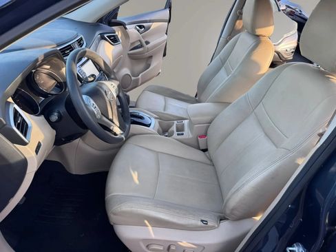 Used 2016 Nissan Rogue SV w/ SV Premium Package FWD image 13