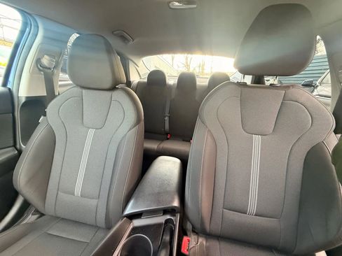 Used 2023 Hyundai Elantra SE image 24