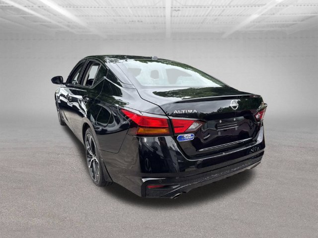 Used 2024 Nissan Altima 2.5 SR FWD image 11