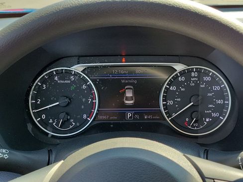 Used 2025 Nissan Sentra SV FWD image 26