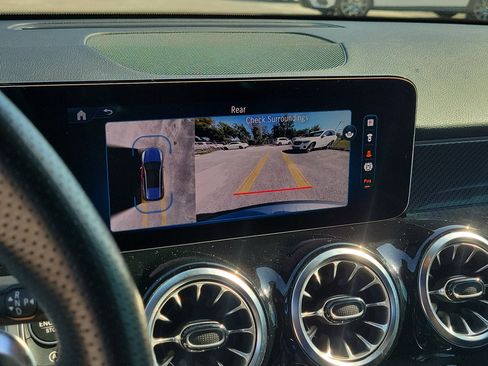 Certified 2025 Mercedes-Benz GLB 35 AMG 4MATIC image 34