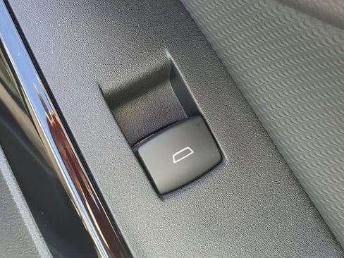 New 2026 Chevrolet Equinox LT w/ Midnight Edition image 38