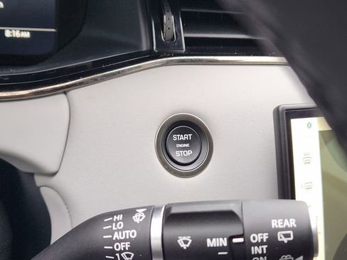 Certified 2025 Land Rover Range Rover Evoque S image 21