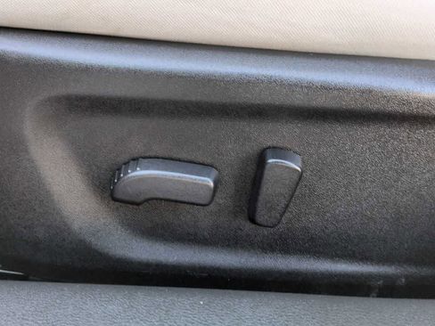 Used 2025 Nissan Altima 2.5 SV FWD image 19