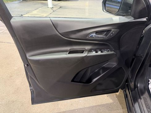Used 2020 Chevrolet Equinox LT image 11