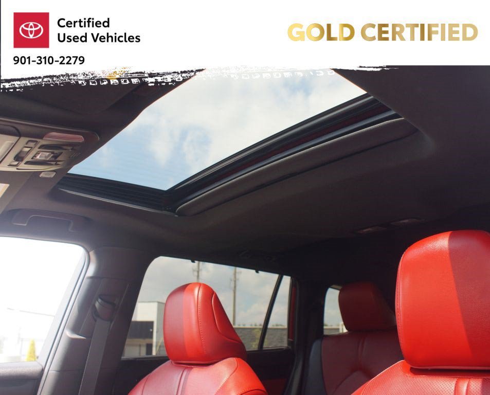Used 2023 Toyota Highlander XSE FWD image 6