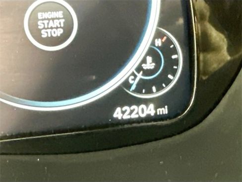 Used 2022 Hyundai Palisade Limited w/ Cargo Package image 17