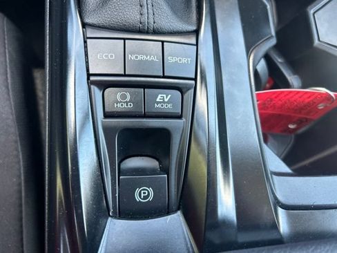 Used 2025 Toyota Camry LE FWD image 18