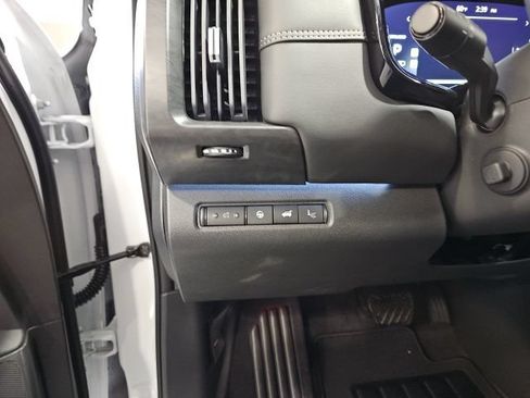 New 2026 Nissan Pathfinder Platinum AWD/4WD image 12