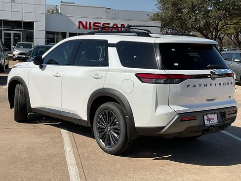 New 2026 Nissan Pathfinder SL image 7