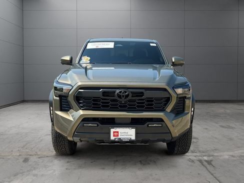 Used 2024 Toyota Tacoma TRD Off-Road w/ TRD Off Road Premium Package AWD/4WD image 8
