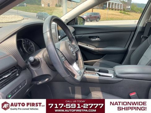 Used 2023 Nissan Sentra SR w/ Electronics Package FWD image 8