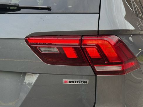 Used 2020 Volkswagen Tiguan SE R-Line w/ 3rd Row Seat Package AWD/4WD image 31