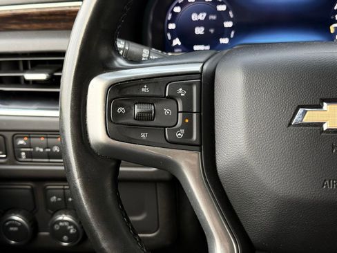 Used 2023 Chevrolet Suburban Premier RWD image 40