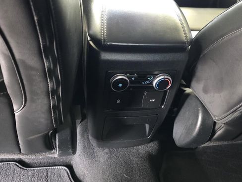 Used 2022 Ford Explorer XLT w/ Equipment Group 202A RWD image 11