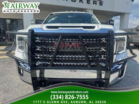 Used 2022 GMC Sierra 3500 SLE w/ SLE Convenience Package AWD/4WD image 3