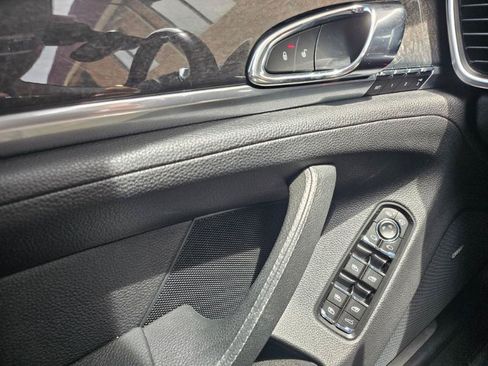 Used 2013 Porsche Panamera S RWD image 32