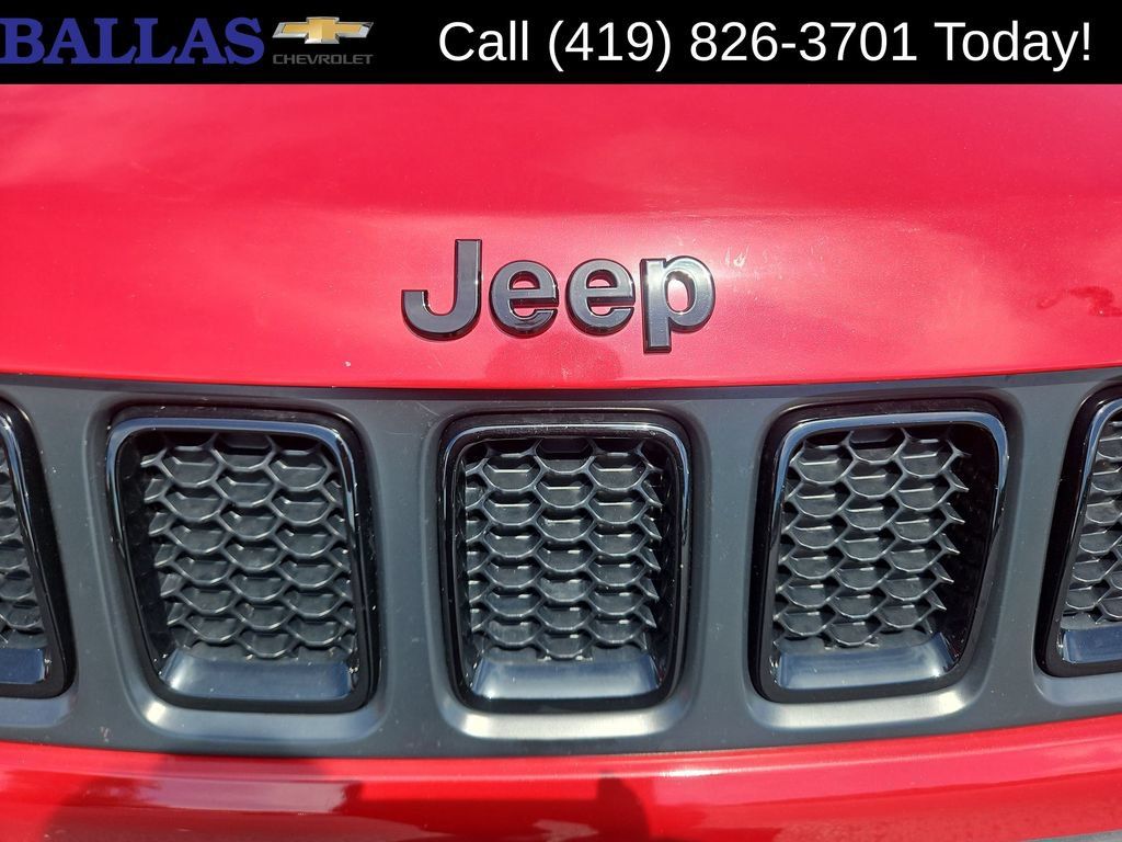 Used 2019 Jeep Compass Latitude FWD image 31