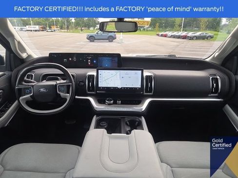 Used 2025 Ford Expedition Max Platinum AWD/4WD image 29