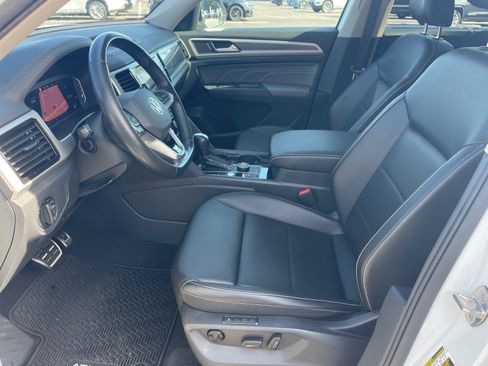 Used 2023 Volkswagen Atlas SEL R-Line AWD/4WD image 10