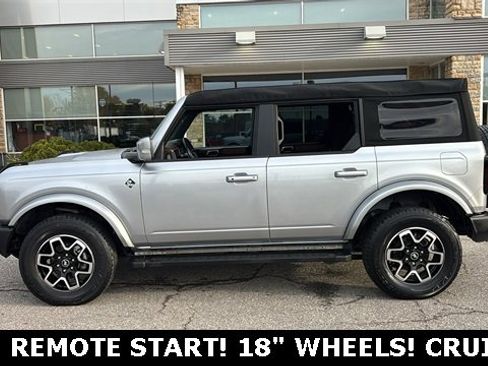 Used 2023 Ford Bronco Outer Banks image 3