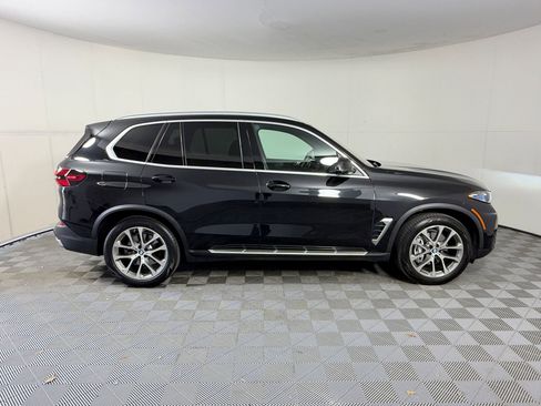 Used 2024 BMW X5 xDrive40i w/ Premium Package image 8