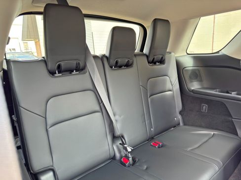 Used 2025 Nissan Pathfinder Platinum AWD/4WD image 42