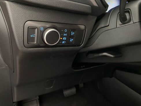 New 2025 Ford Escape ST-Line w/ Cold Weather Package image 18