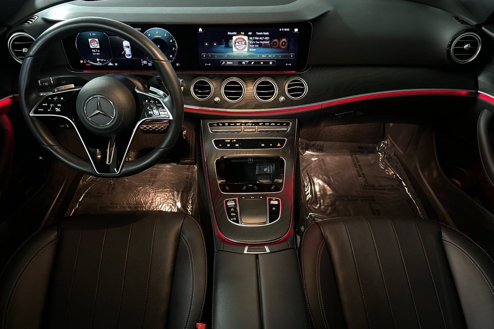 Used 2022 Mercedes-Benz E 350 Sedan image 16